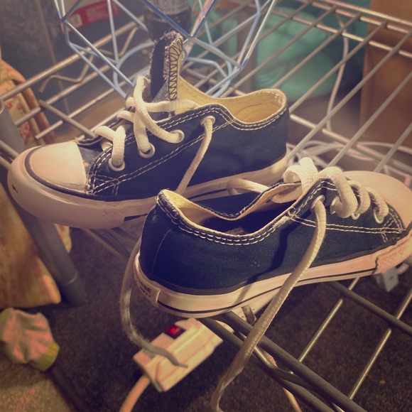 Converse - Picture 1 of 2